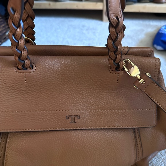 Tory Burch Large Half Moon Satchel Camel - Picture 5 of 11
